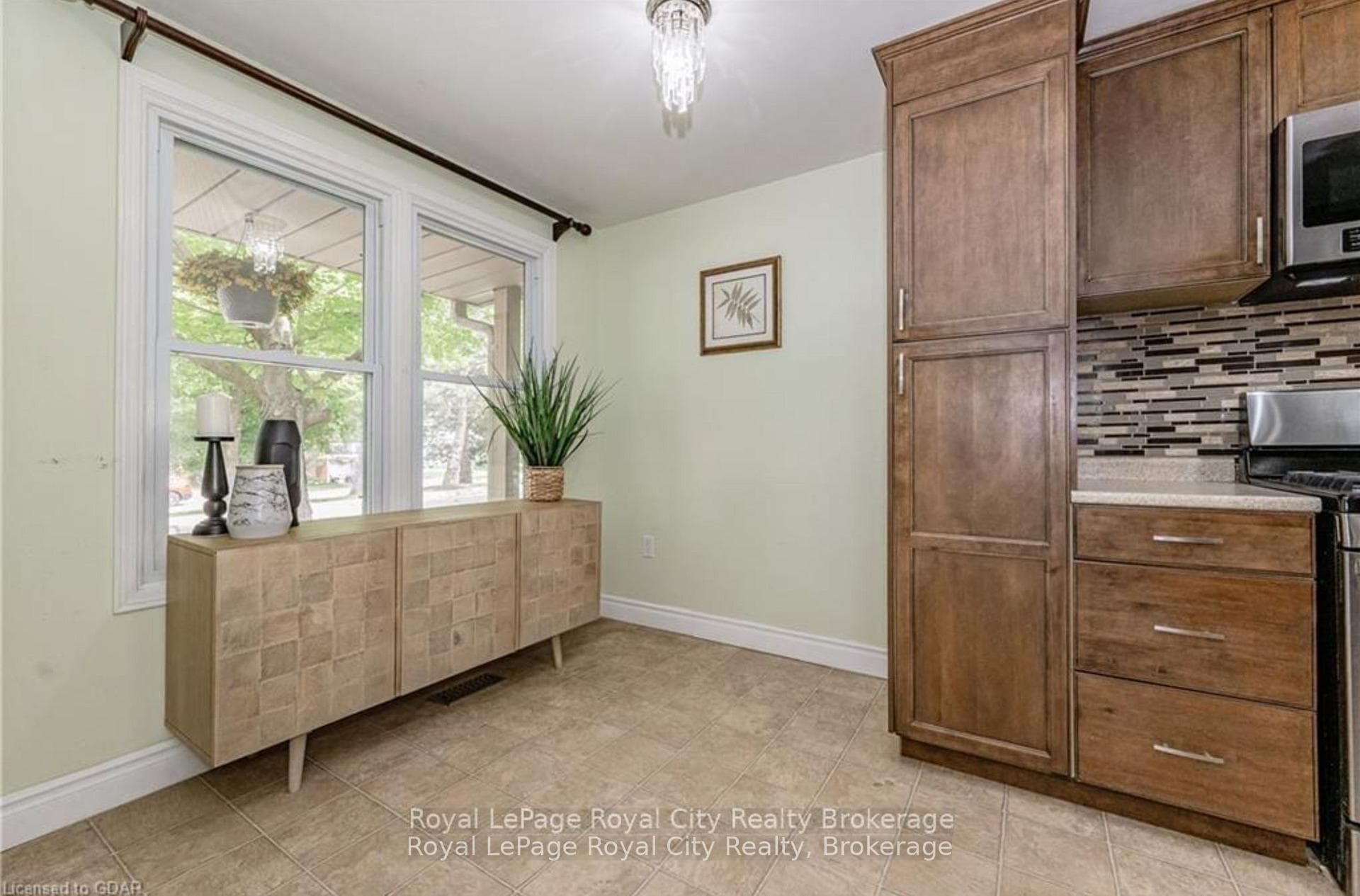 180 MARKSAM Road Unit 80 photo 12