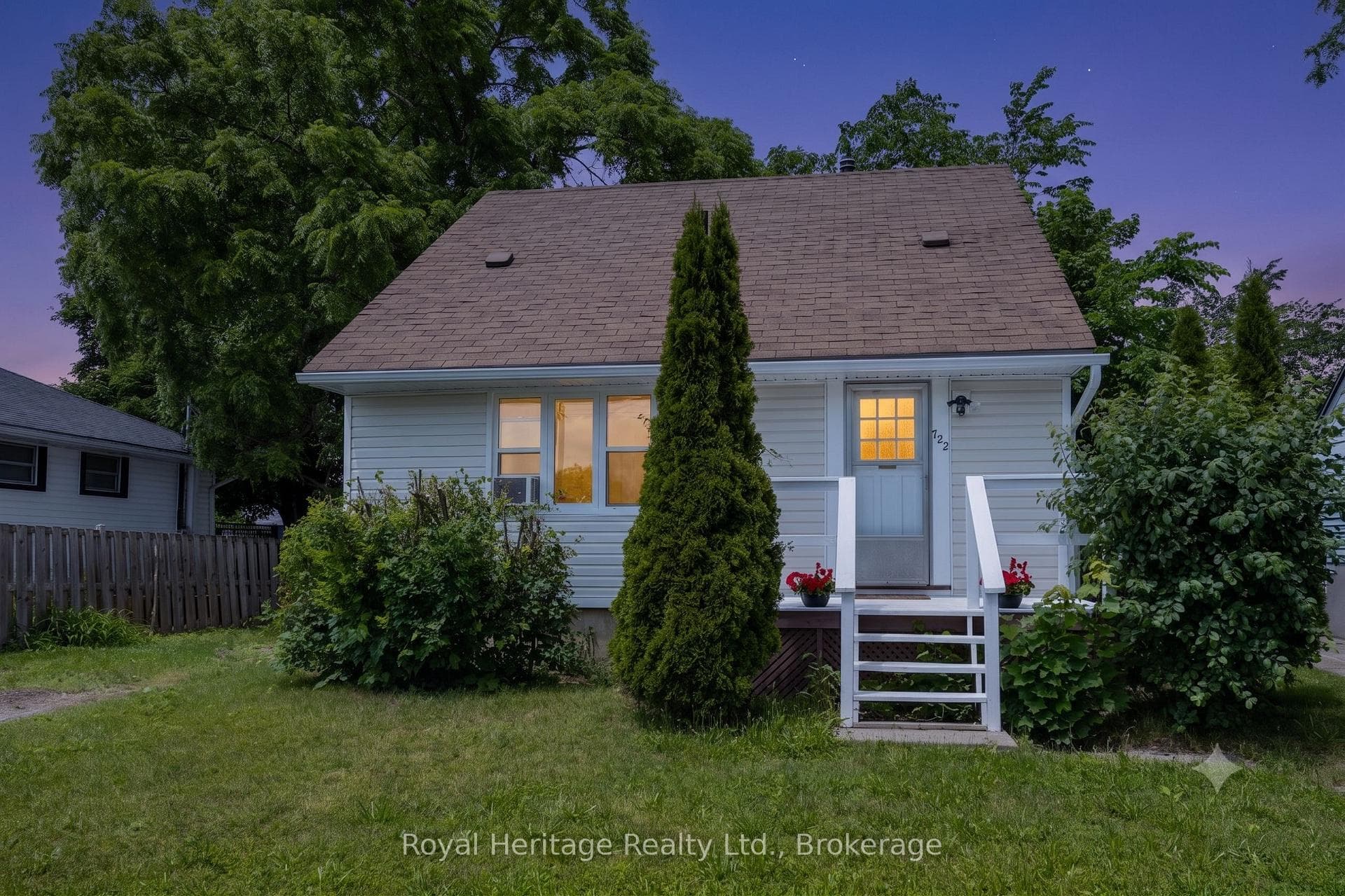 722 Gillespie Avenue photo 1