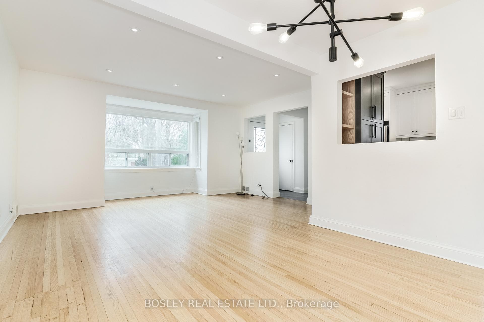 50 King High Avenue photo 9