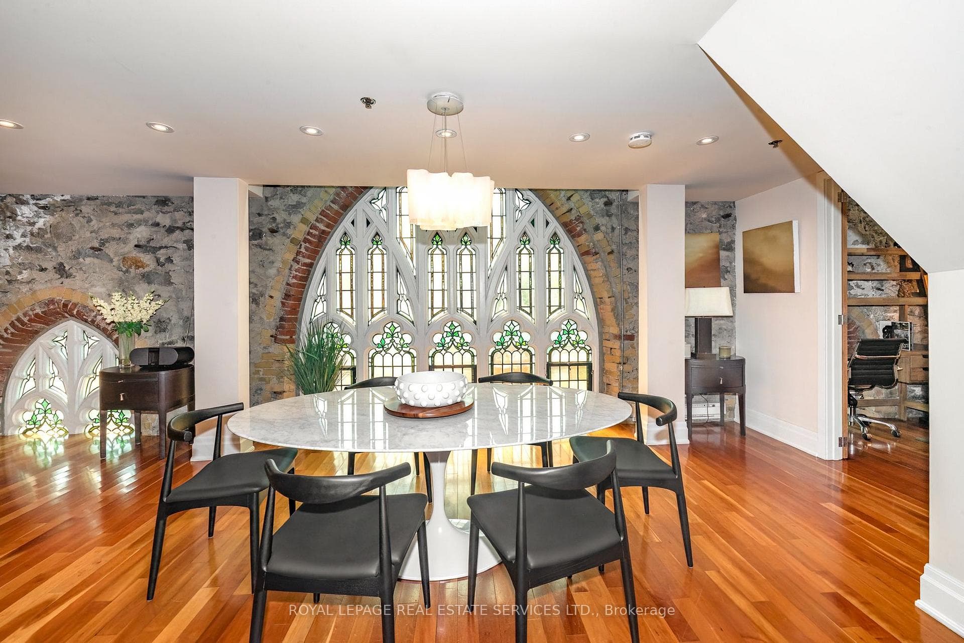 384 Sunnyside Avenue Unit 308 photo 6