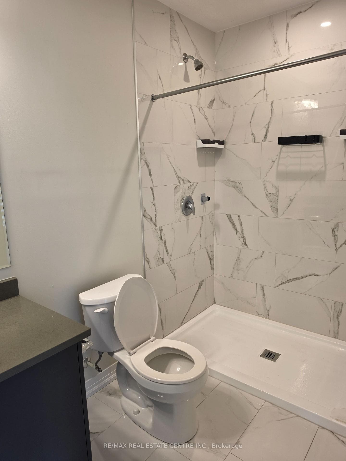 261 Woodbine Ave Avenue Unit A72 photo 15