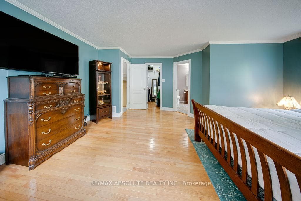 685 BOUNDARY Road photo 24