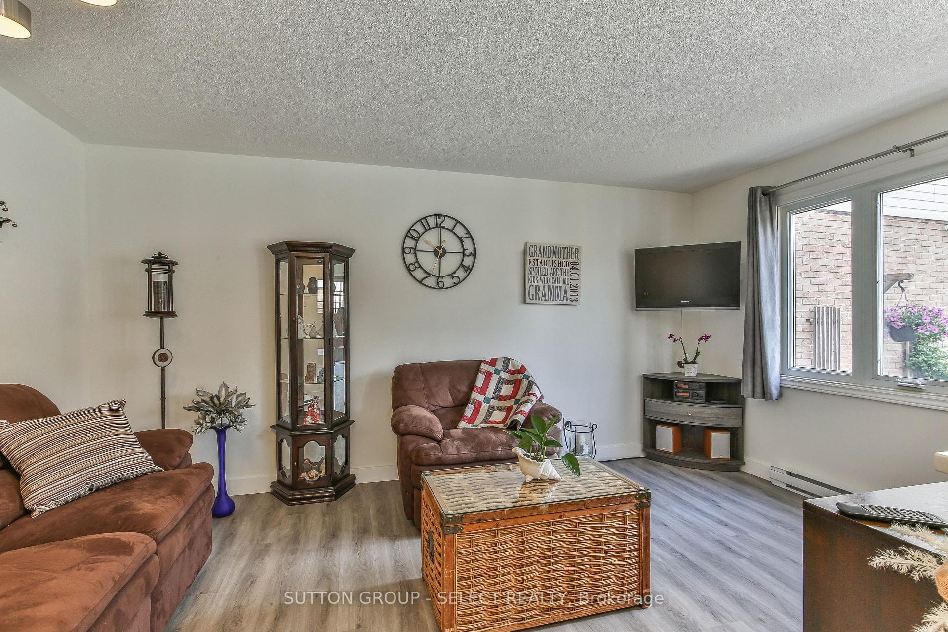 230 Clarke Road Unit 226 photo 13
