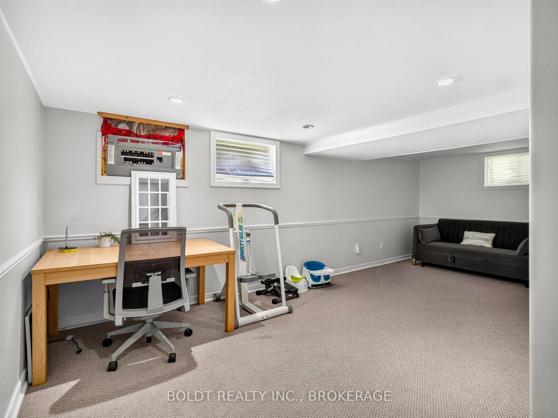 642 PENNER Road photo 20