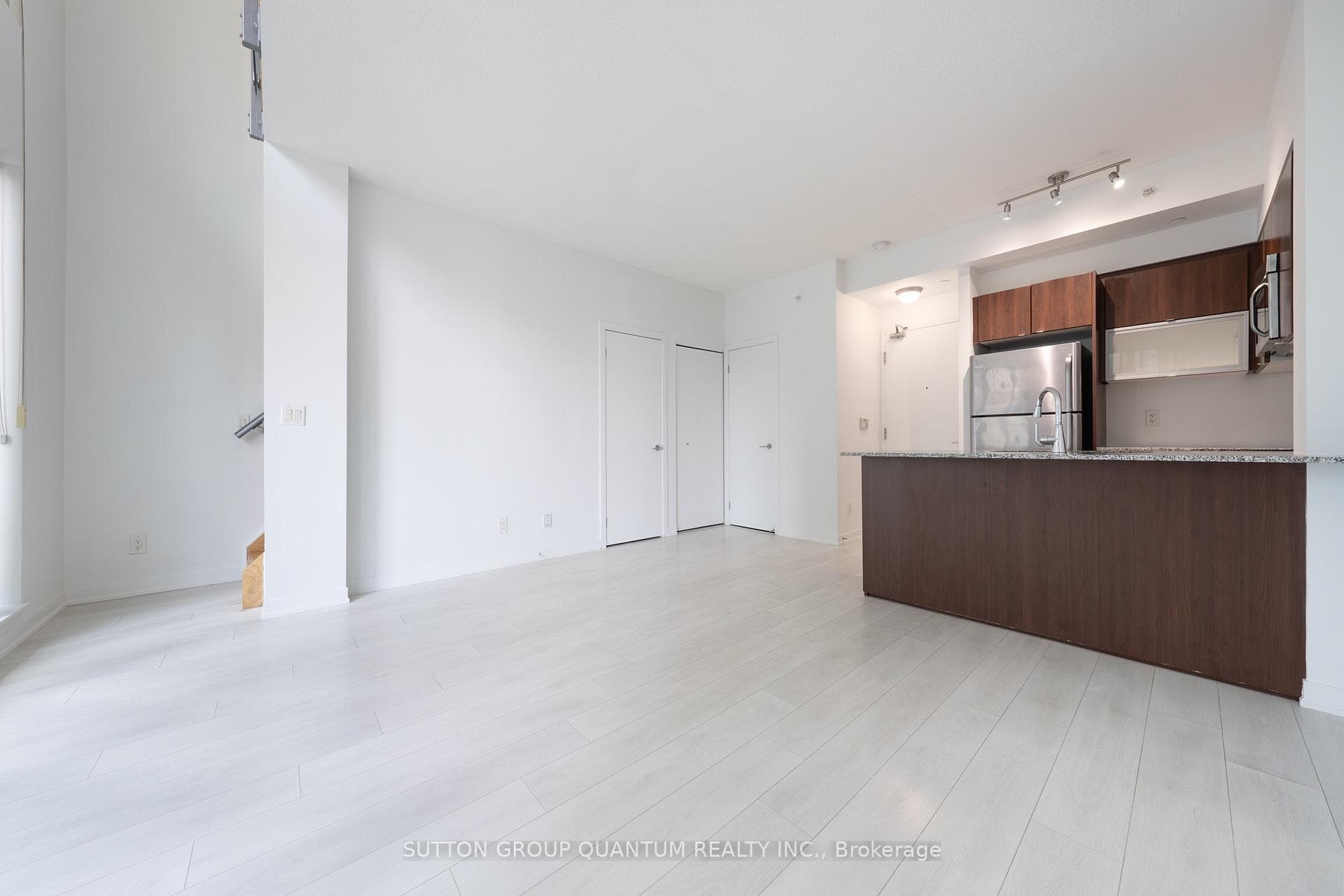 150 East Liberty Street Unit 1012 photo 5