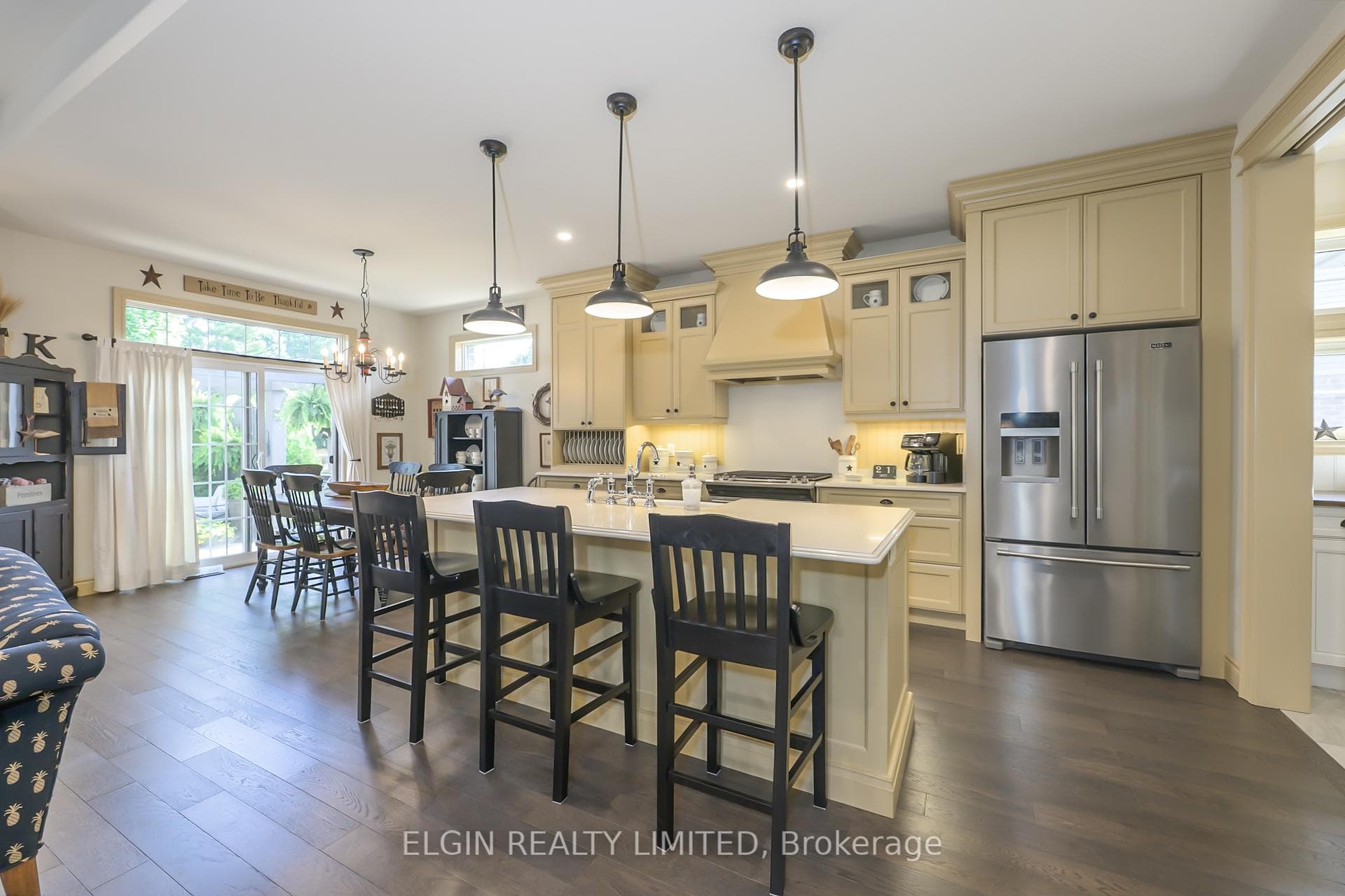 11 Doral Court photo 22