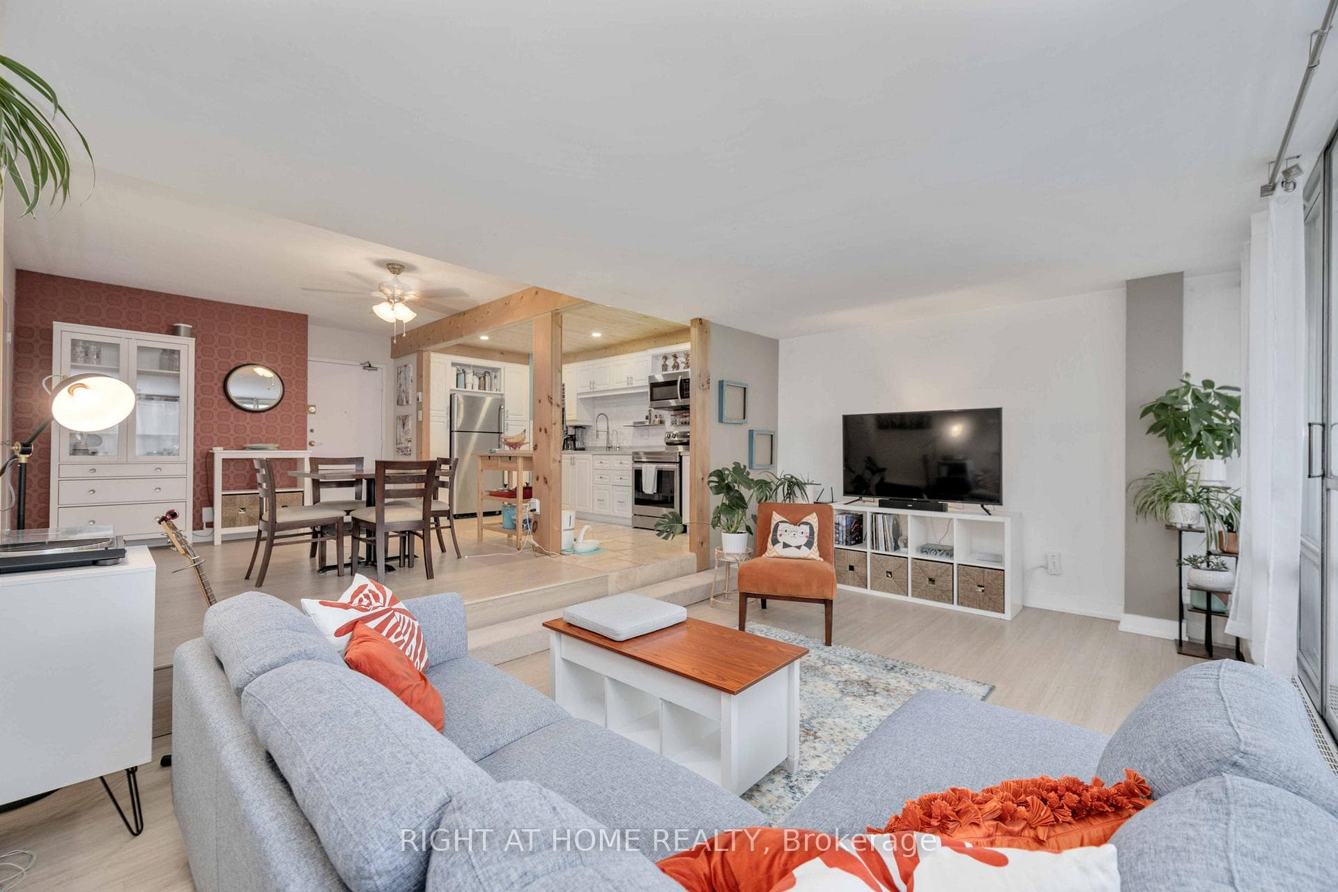 455 Sentinel Road Unit 810 photo 14