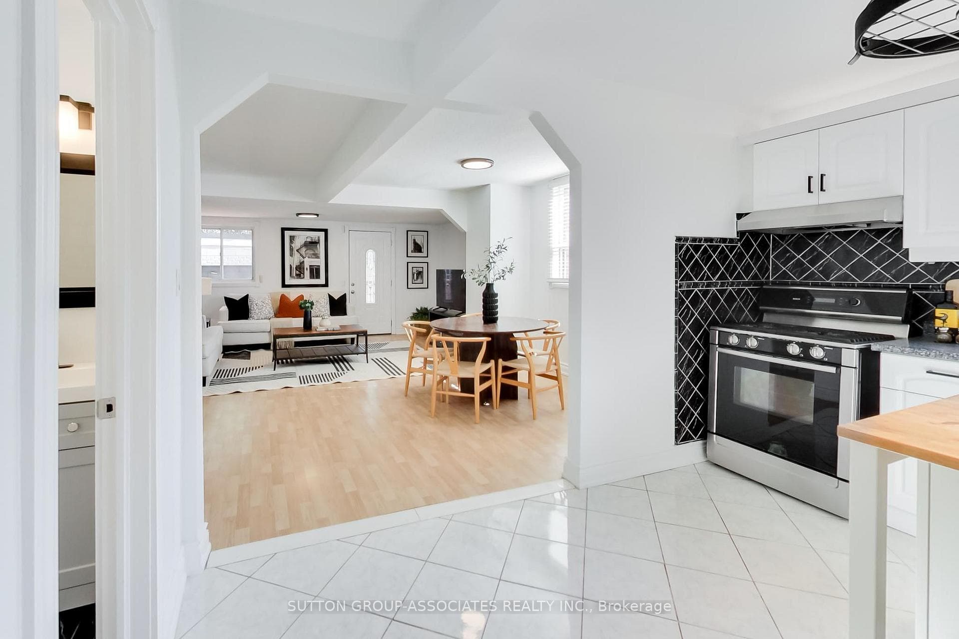 175 Earlsdale Avenue photo 13