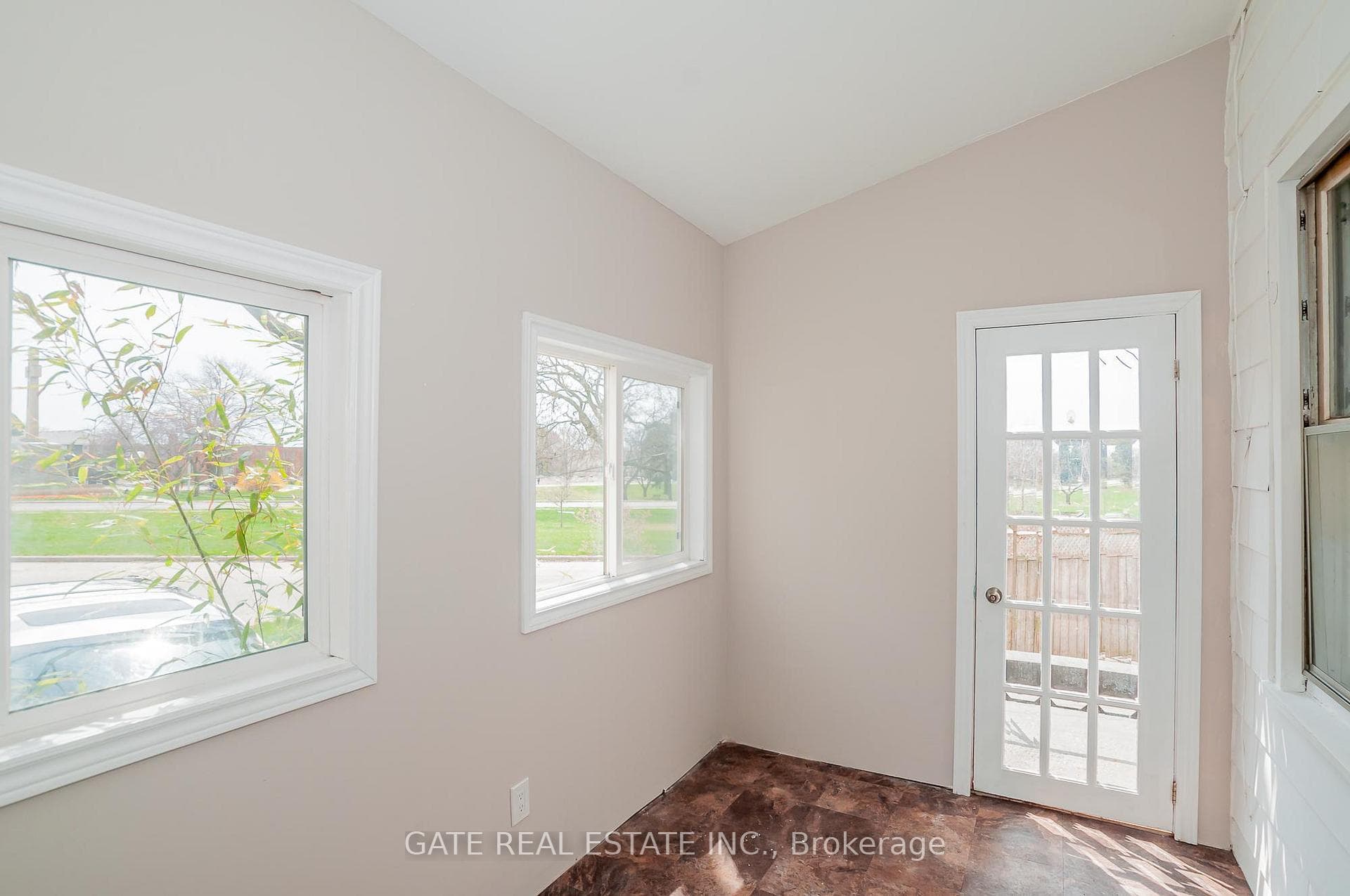 1 Mcintosh Street photo 12