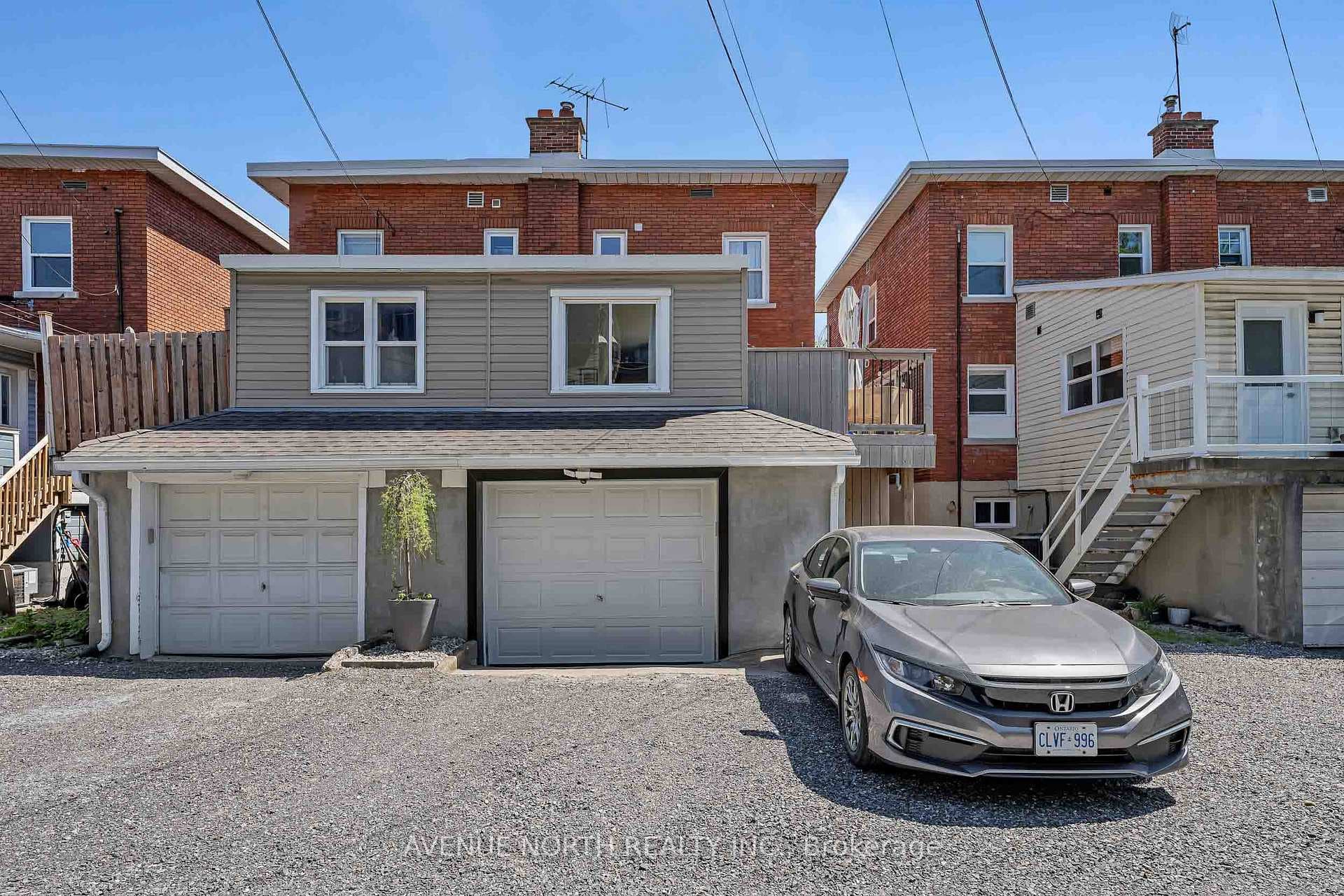 1091 Gladstone Avenue photo 41
