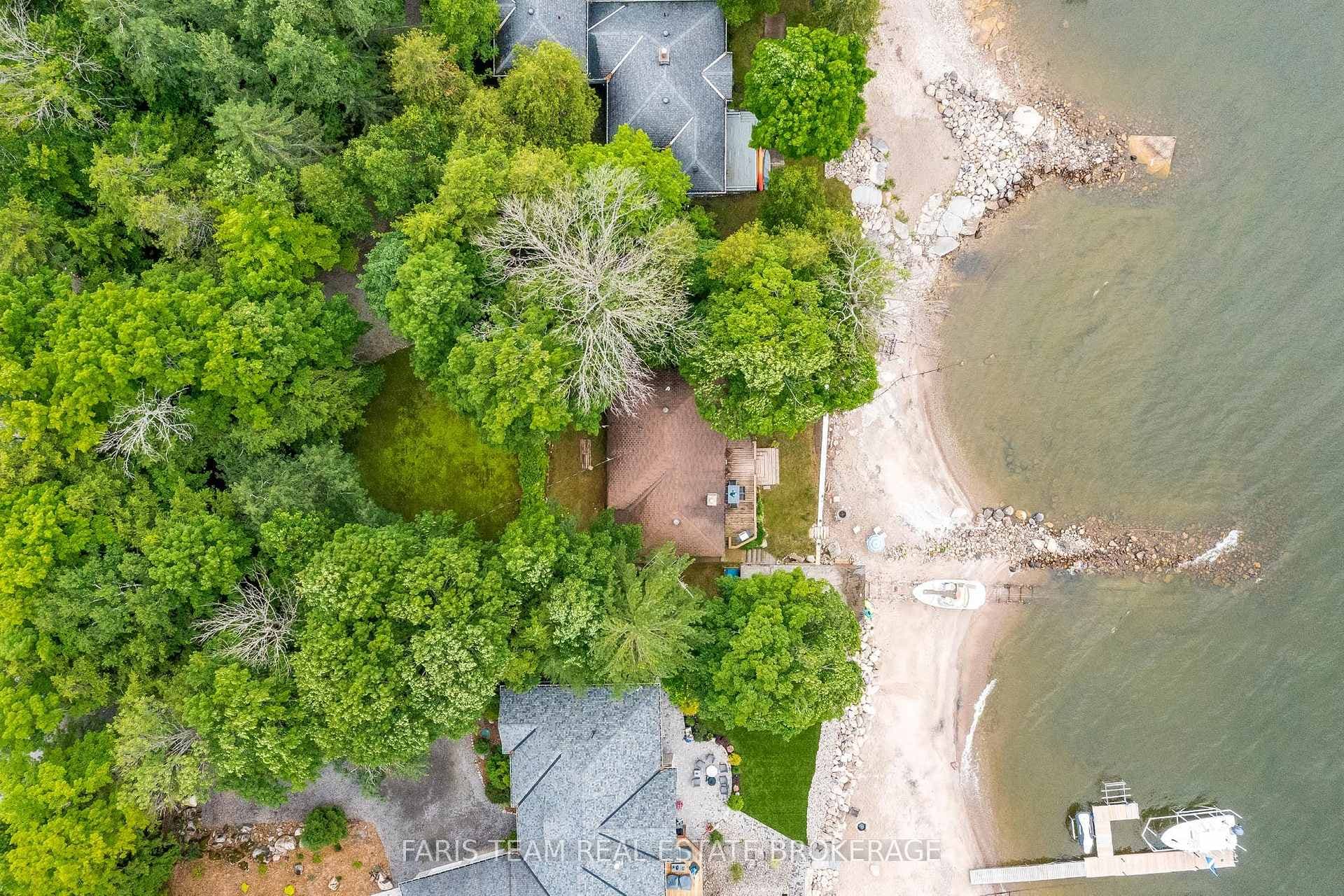 1697 Champlain Road photo 24