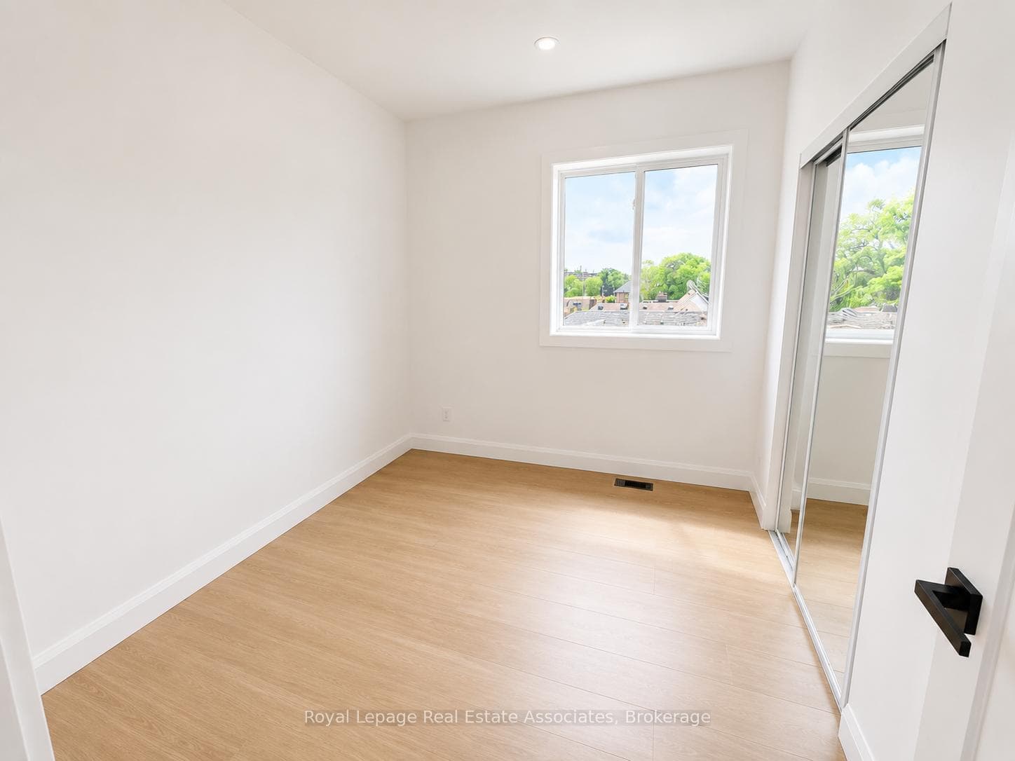 17 White Avenue Unit 5 SFN photo 8