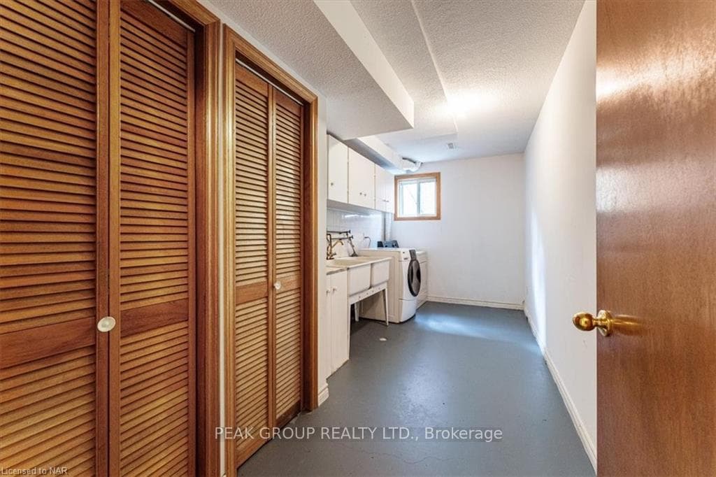 7050 HAROVICS Lane photo 31