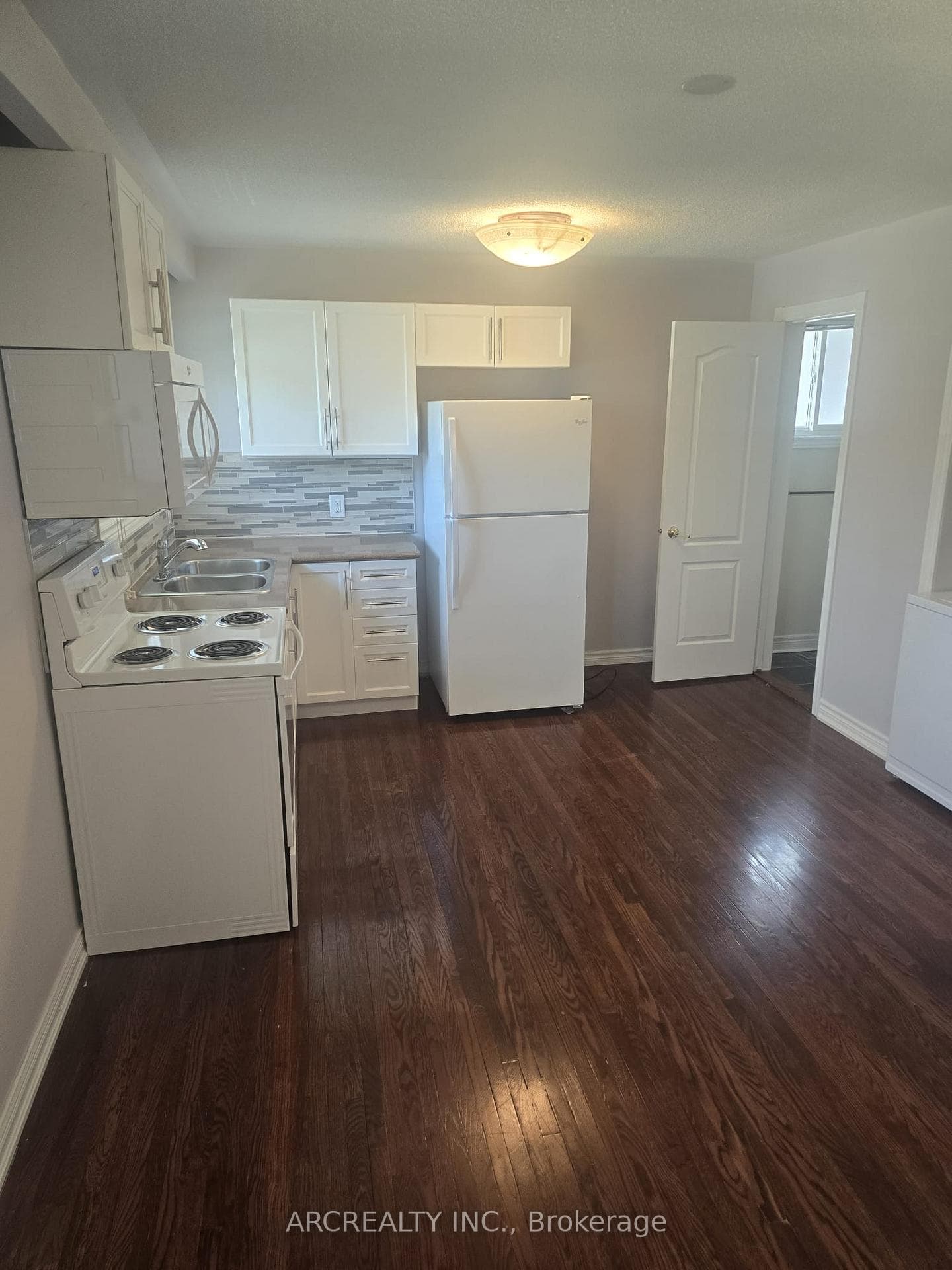 1178 Kipling Avenue Unit Basement photo 4