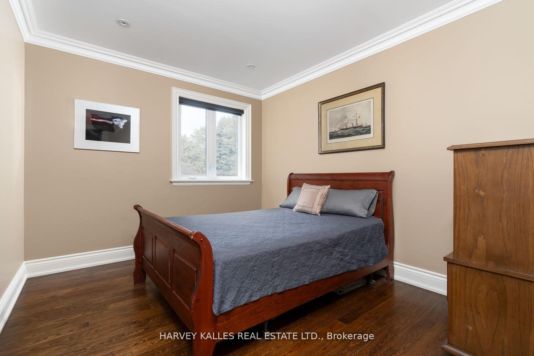 292 Laird Drive photo 22