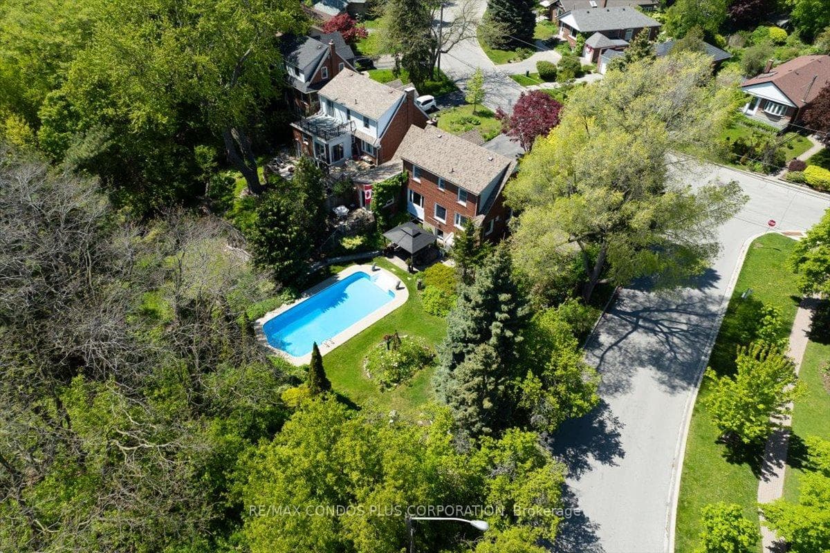 11 Ridgemoor Avenue photo 33