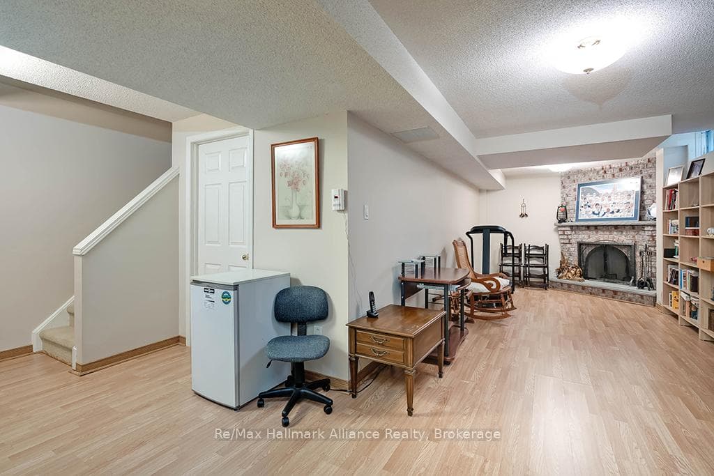 637 Fothergill Boulevard photo 30