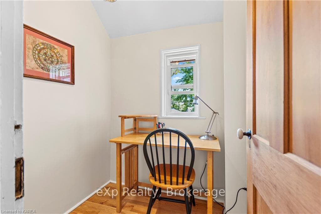 15 PINE Street photo 27