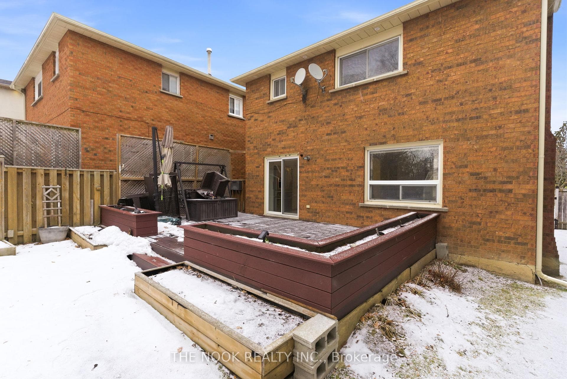 1649 Beaton Way photo 38