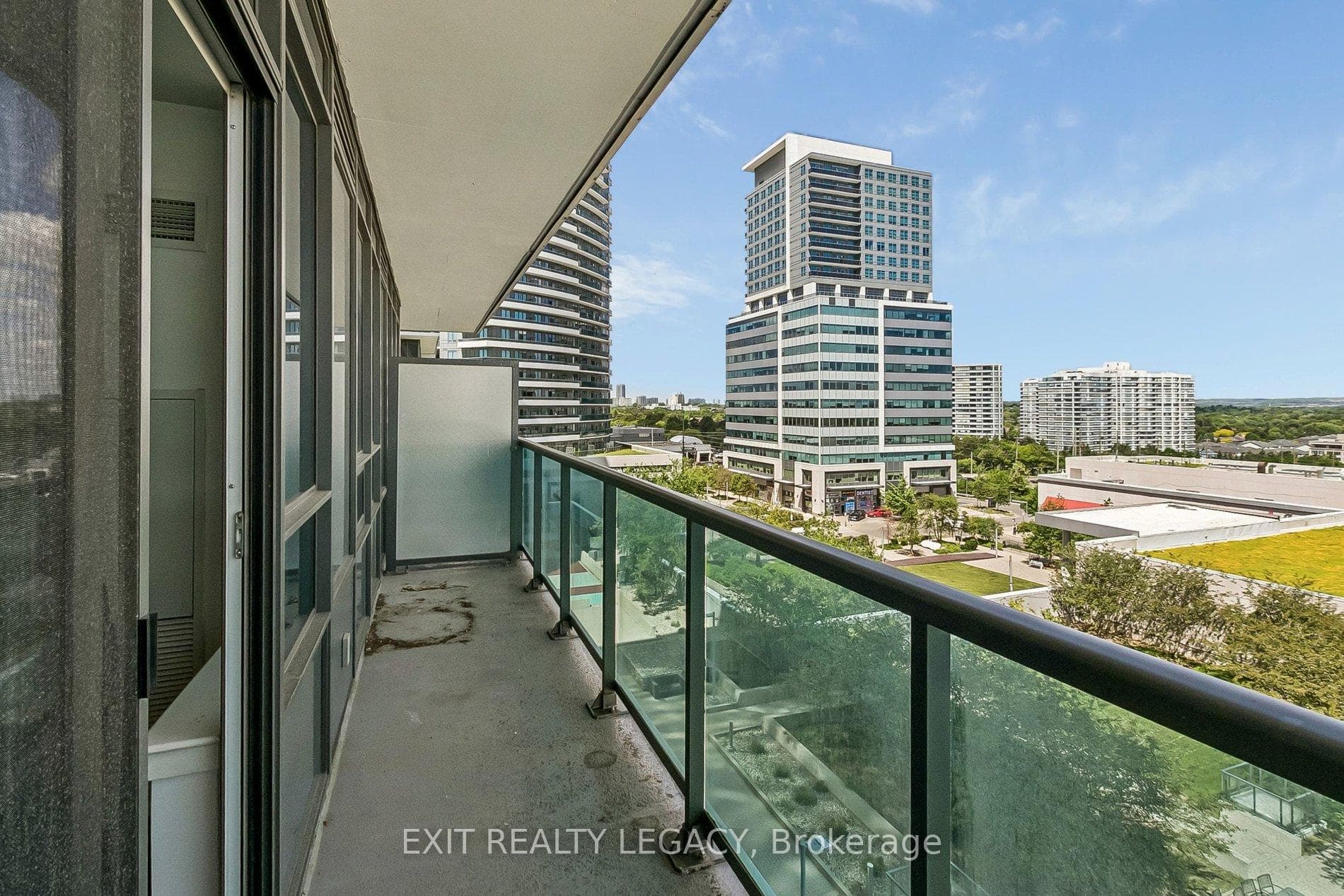 7167 Yonge Street Unit 710 photo 42