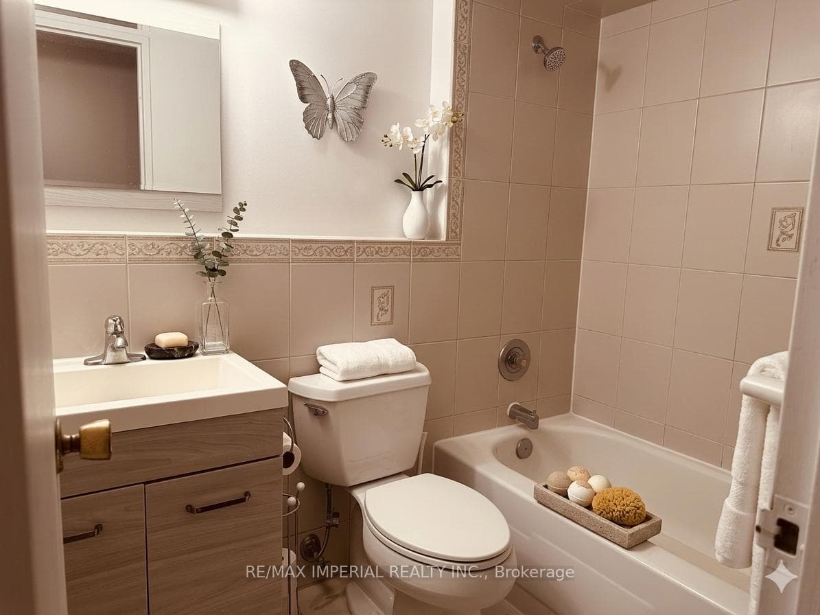3151 Bridletowne Circle Unit 305 photo 8