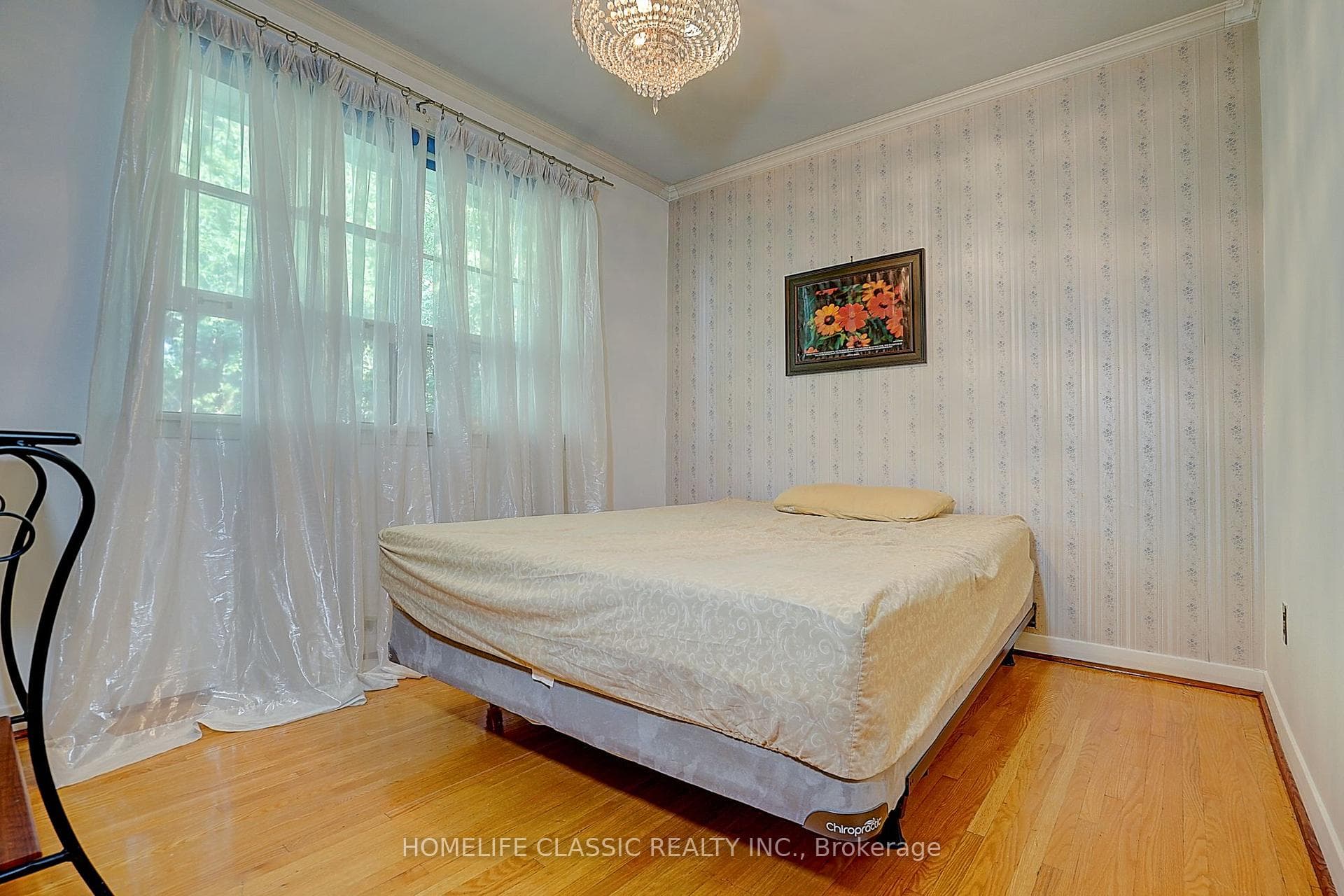 267 IREDALE Road photo 15