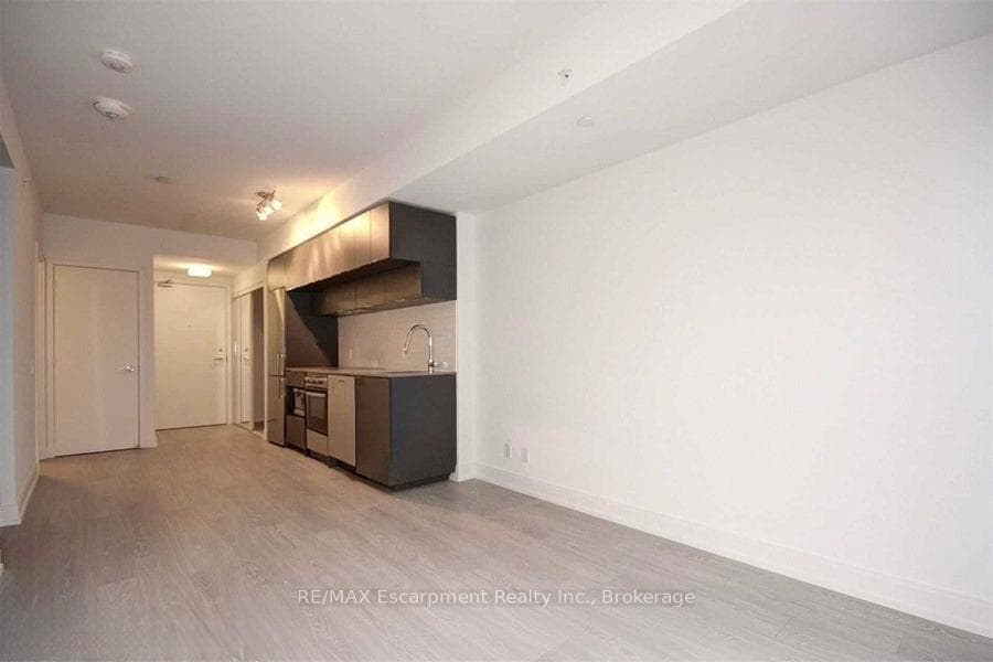 181 Dundas Street Unit 5312 photo 6