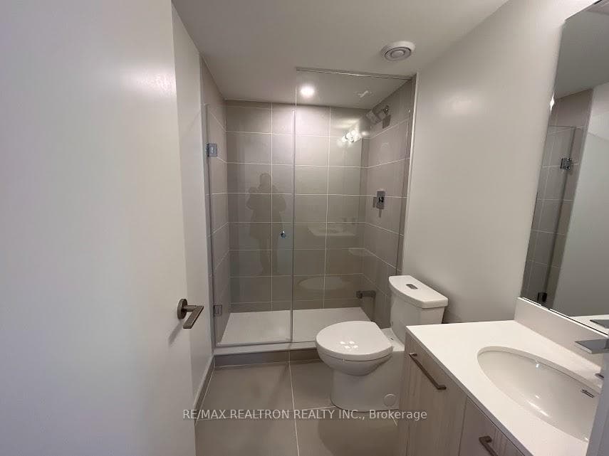 65 Mutual Street Unit 1702 photo 18