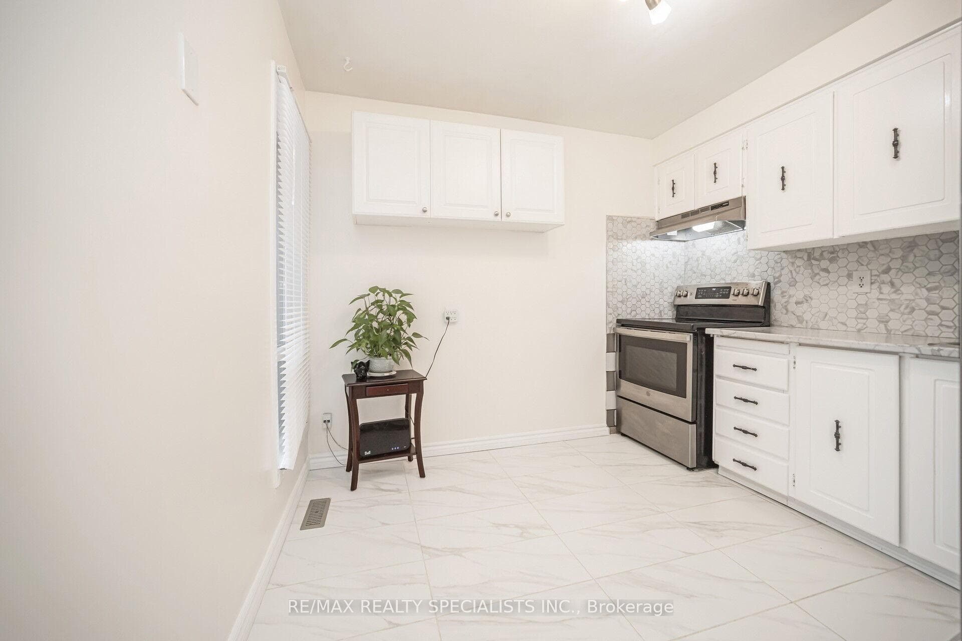 70 Primrose Crescent photo 15
