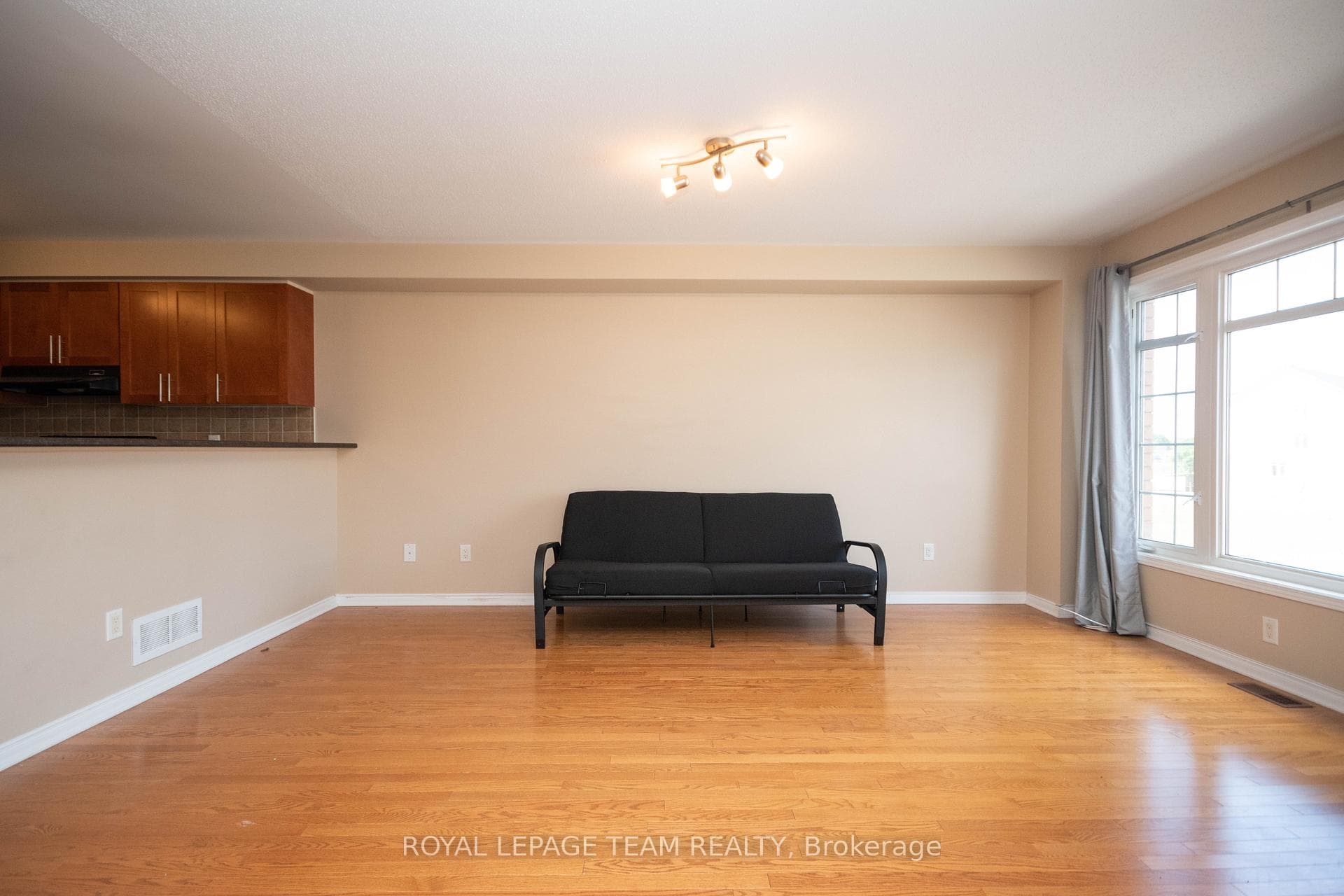 304 Citiplace Drive photo 13