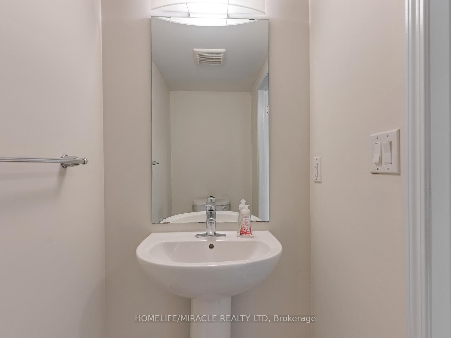 278 BEDROCK Drive photo 8