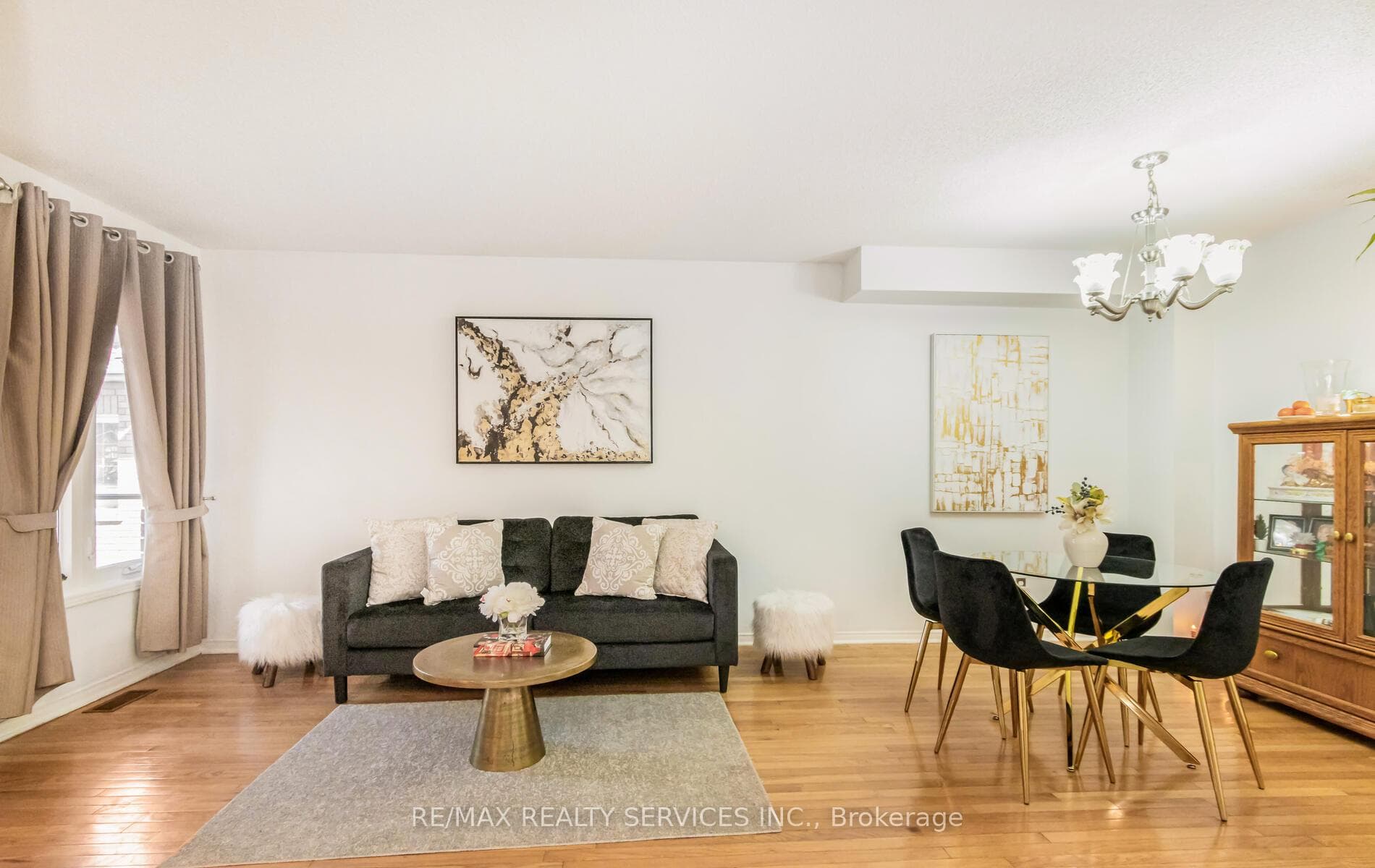 901 Applecroft Circle photo 7