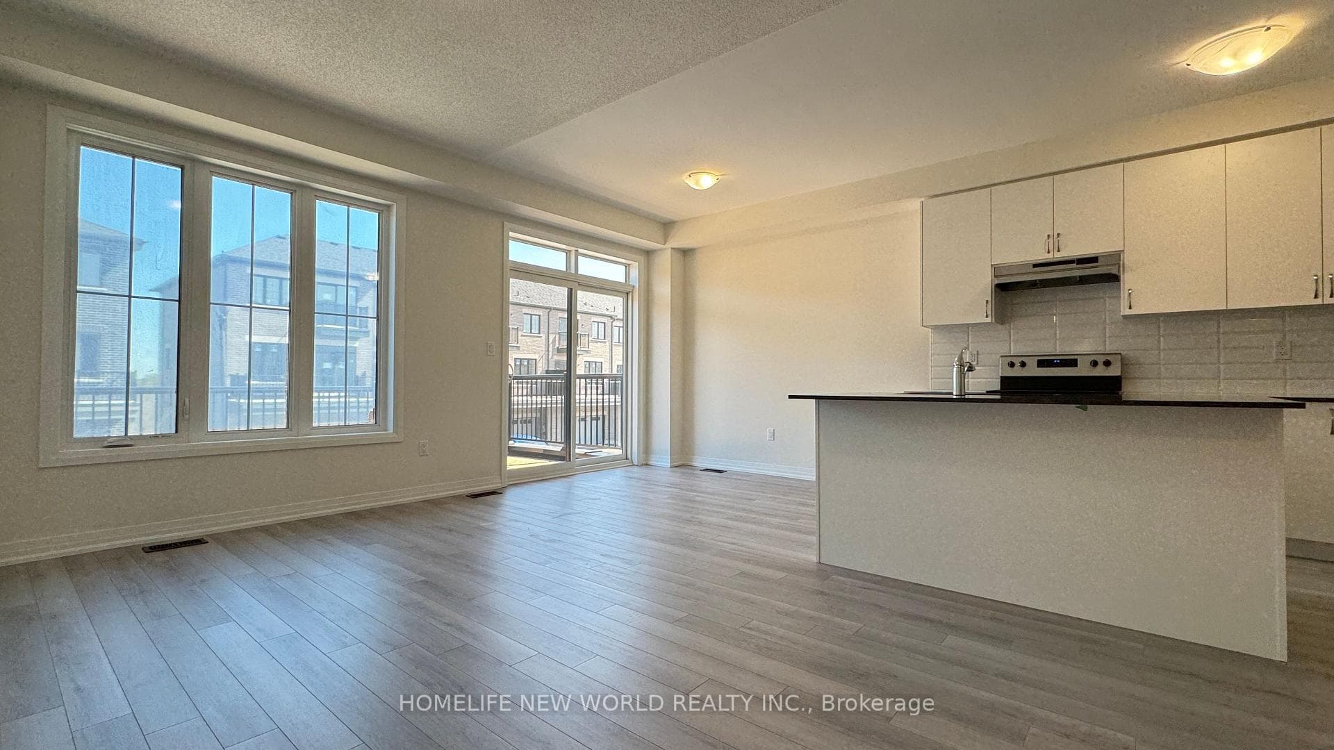 2715 Peter Matthews Drive photo 9
