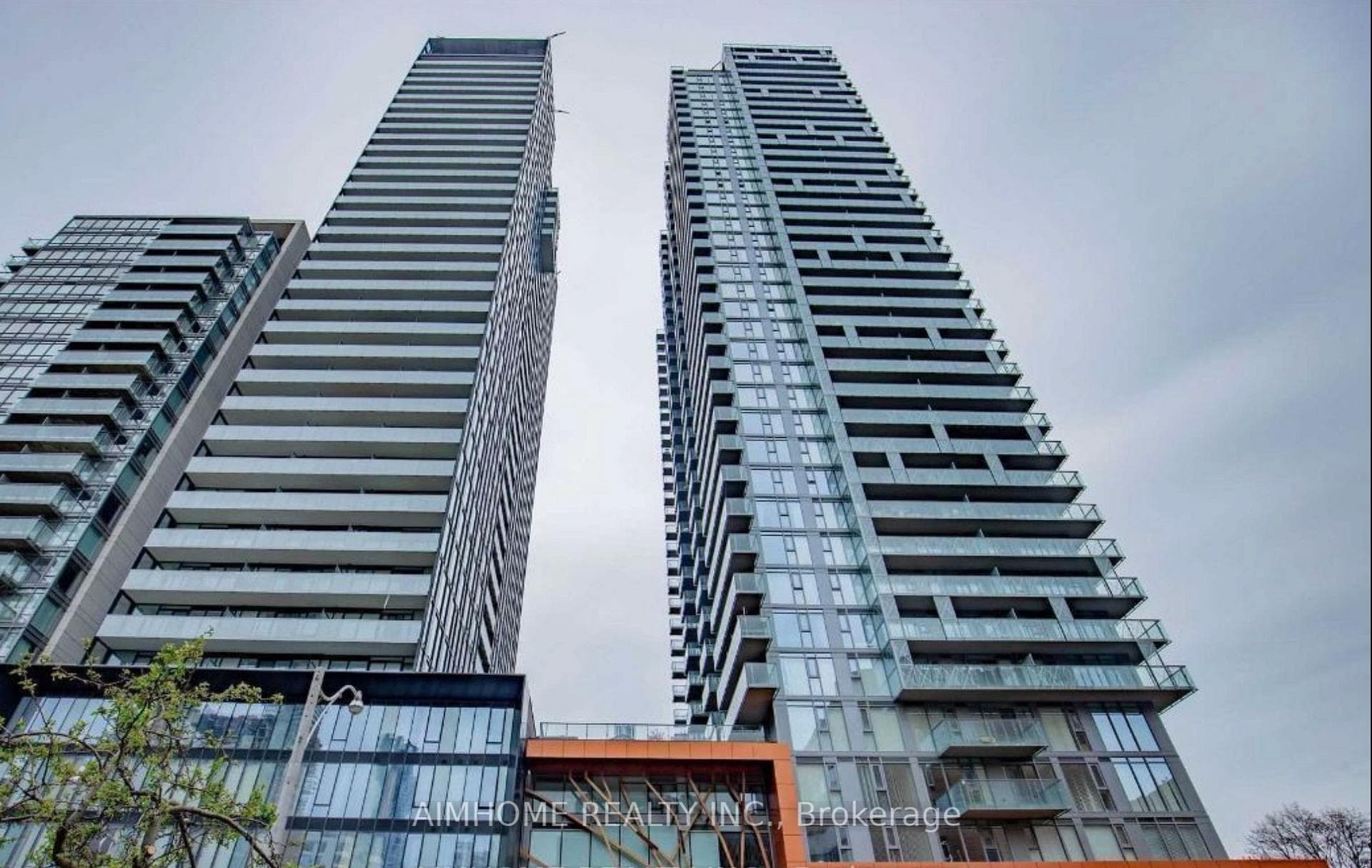 50 Wellesley Street Unit 1005 photo 1