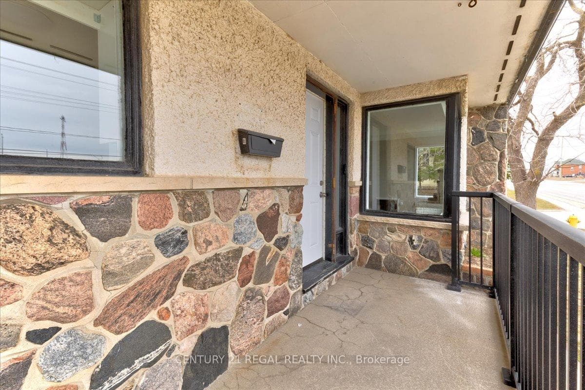 1090 8TH Street photo 7