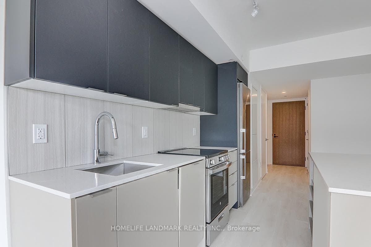 8 Tippett Road Unit 416 photo 7