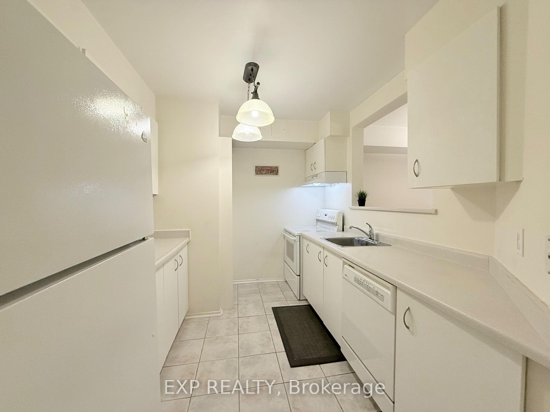 316 Lorry Greenberg Drive Unit 122 photo 22