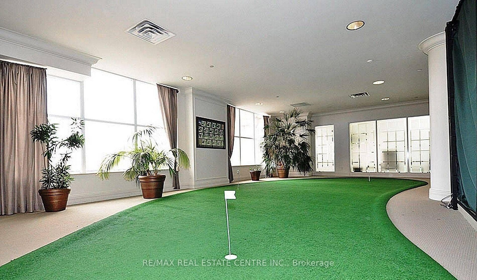 35 Kingsbridge Garden Circle Unit 1804 photo 23