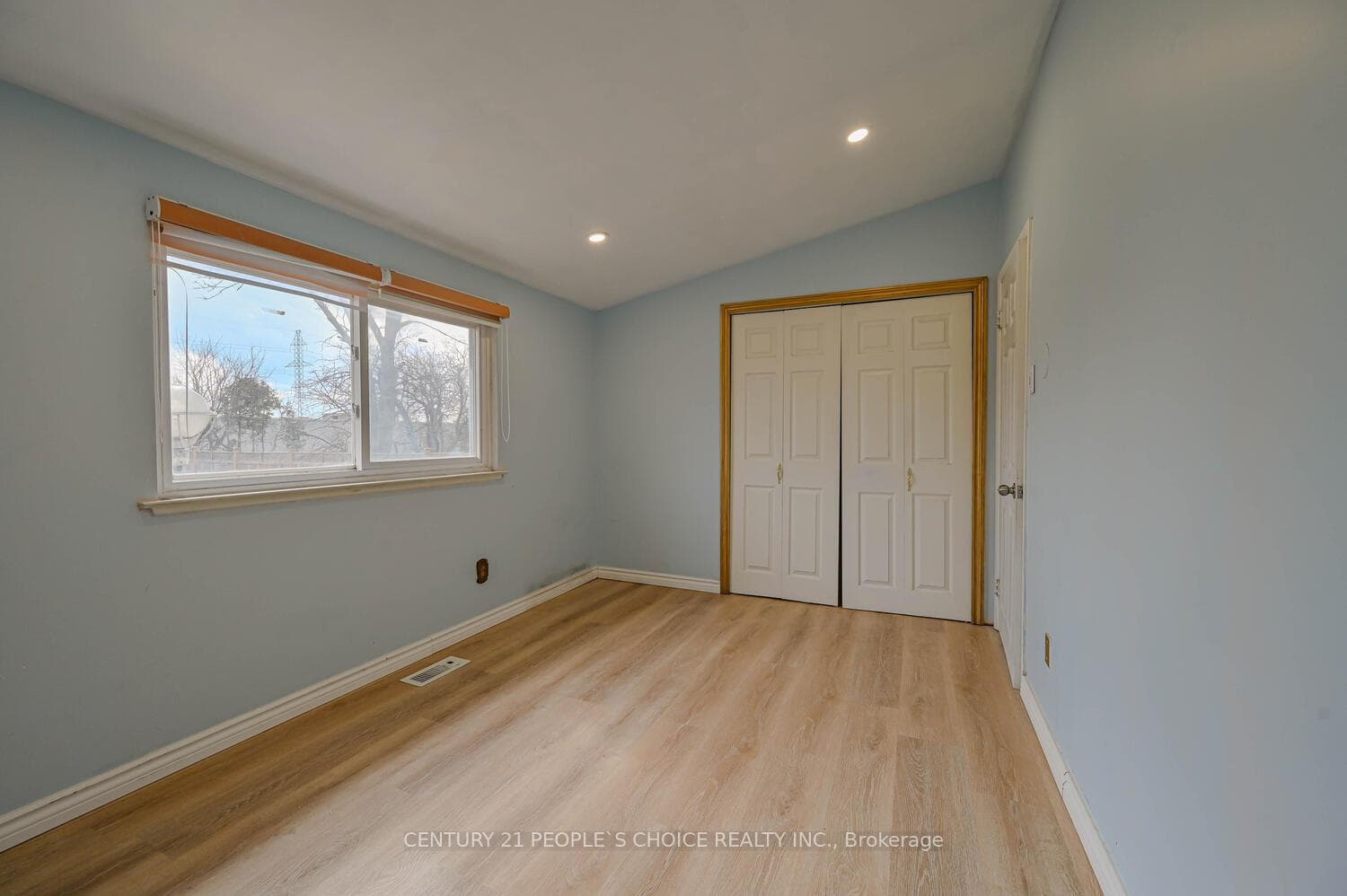 11 Checker Court photo 27