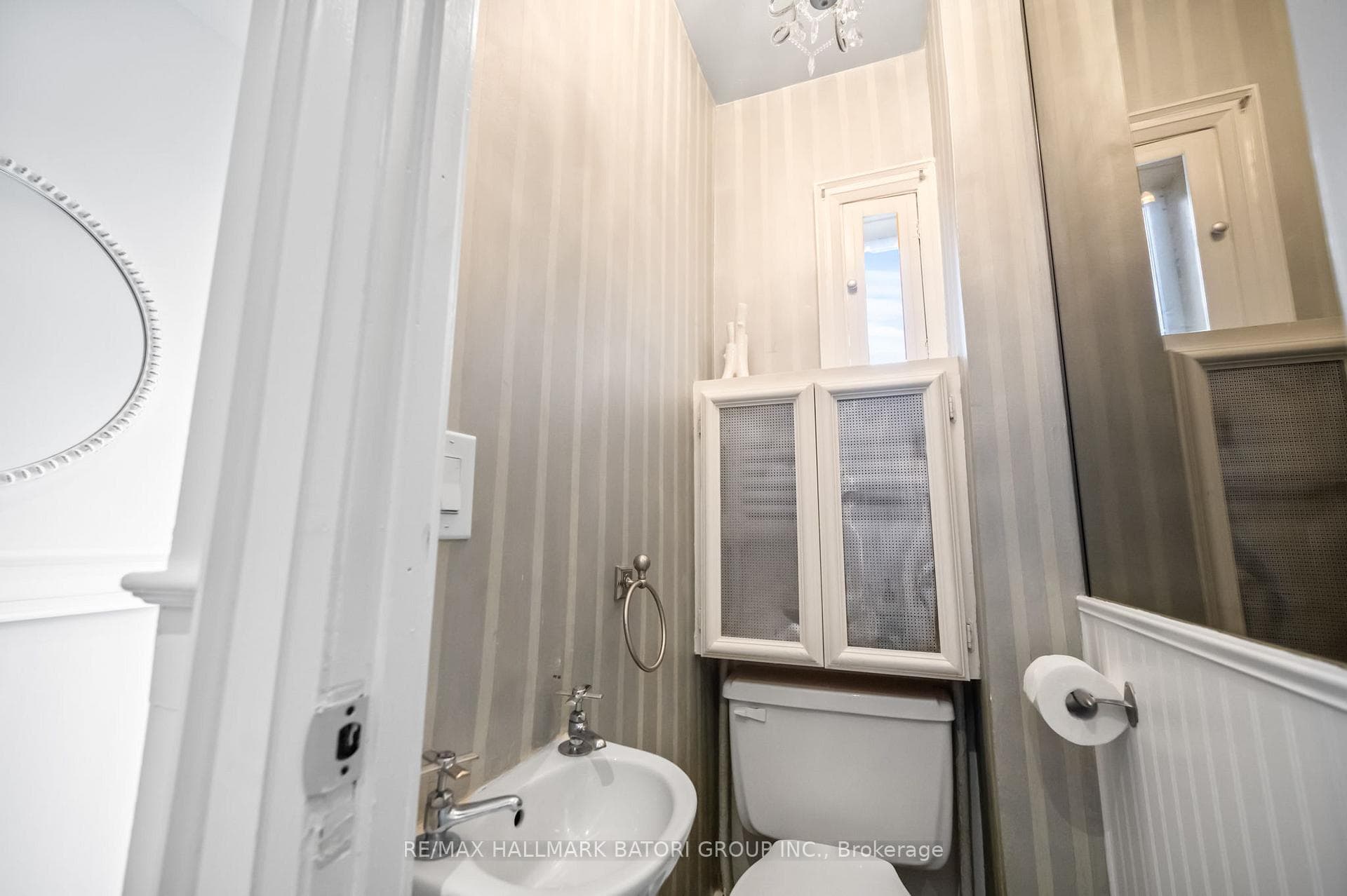 94 Castlewood Road photo 9