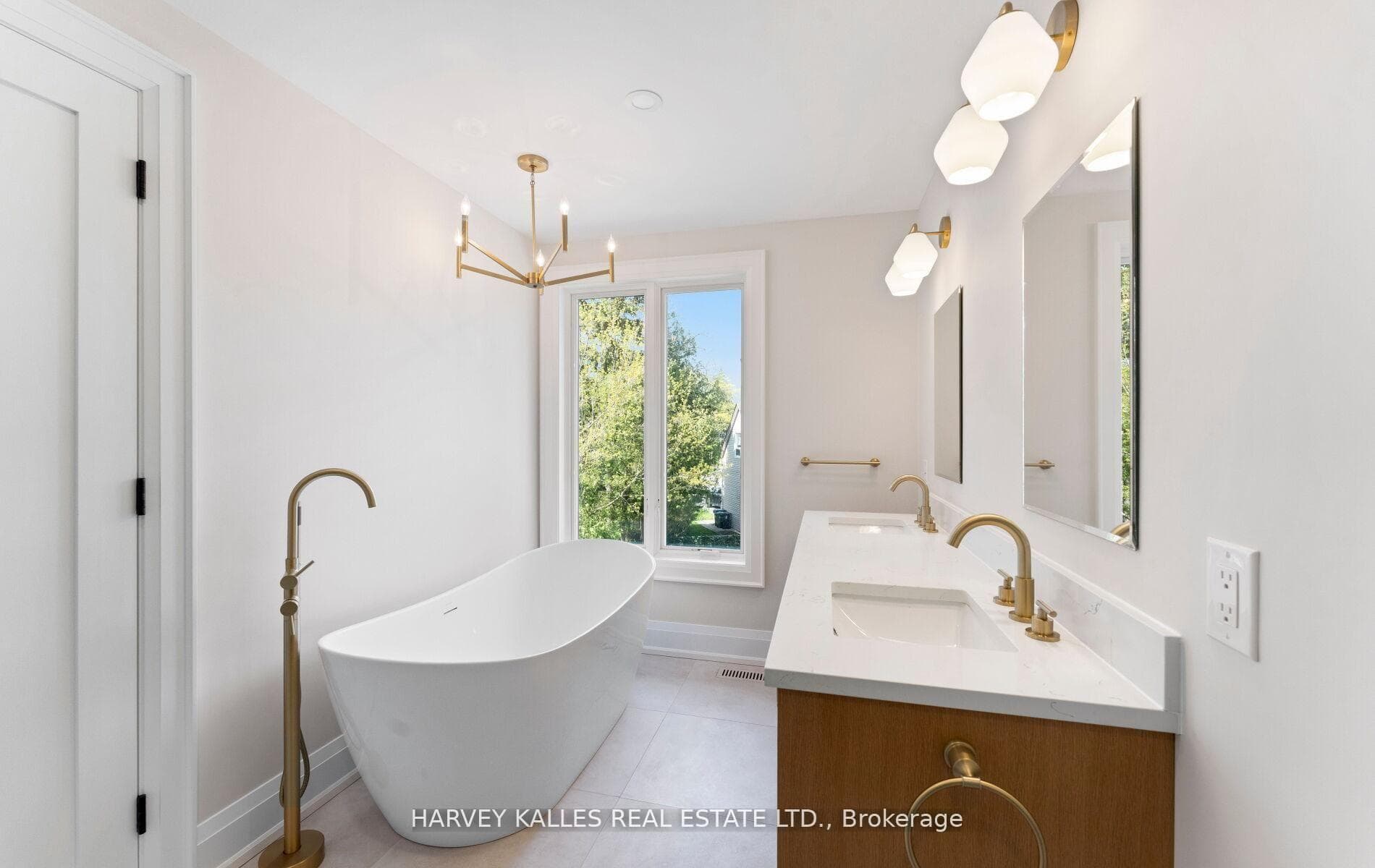 94 Prince Edward Drive photo 31