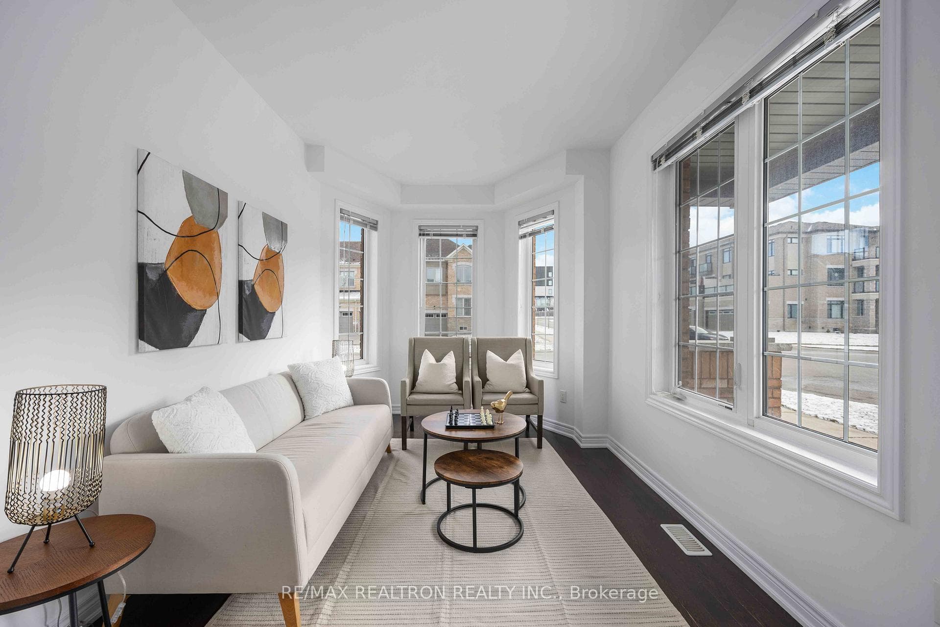 1 Durblee Avenue photo 4