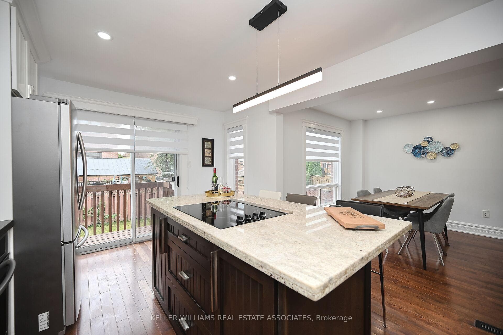 3845 Althorpe Circle photo 14