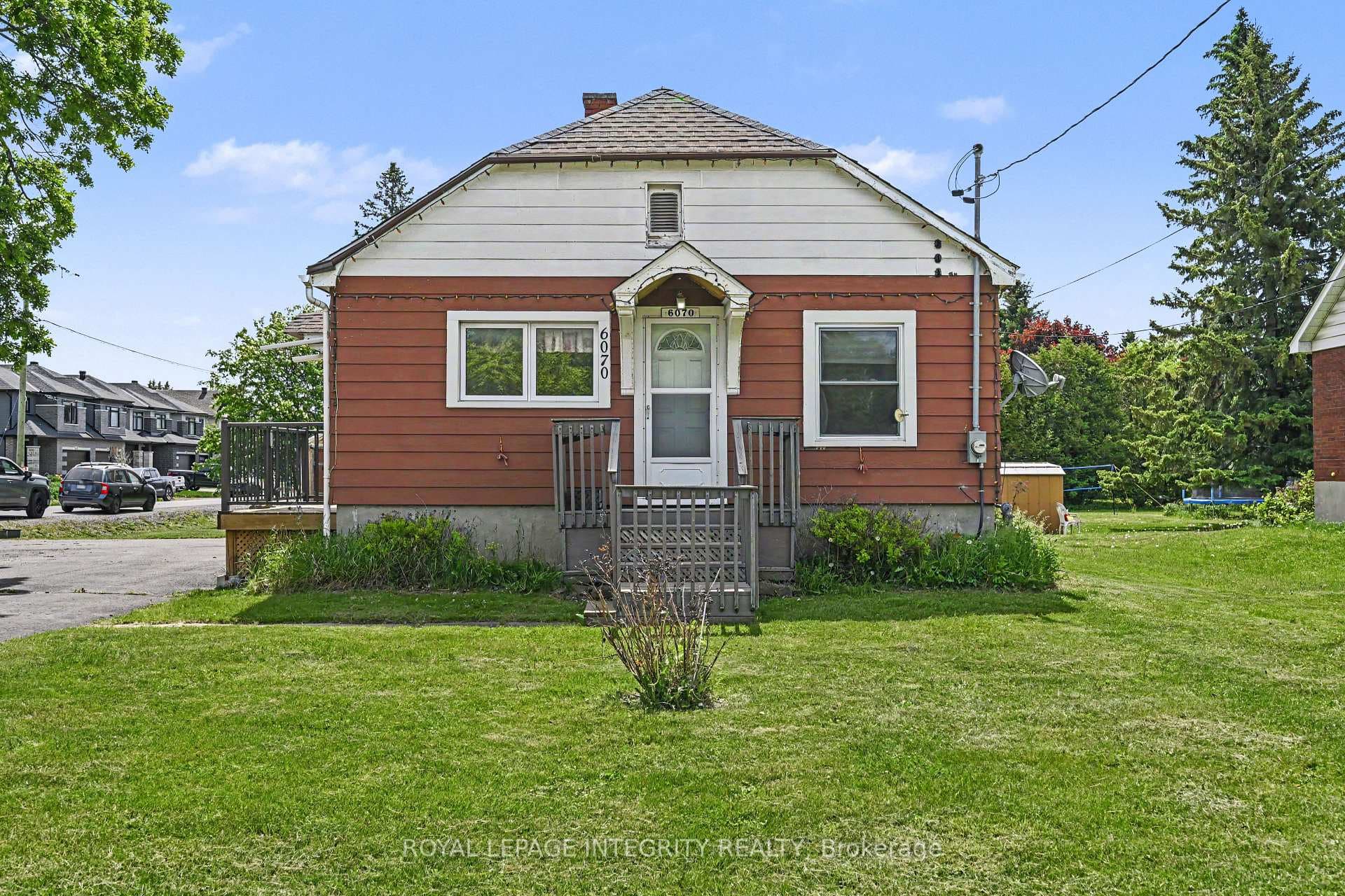 6070 Perth Street photo 3