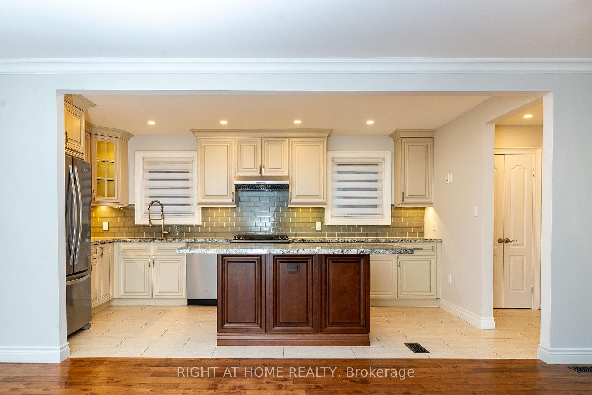 71 Agincourt Road photo 4