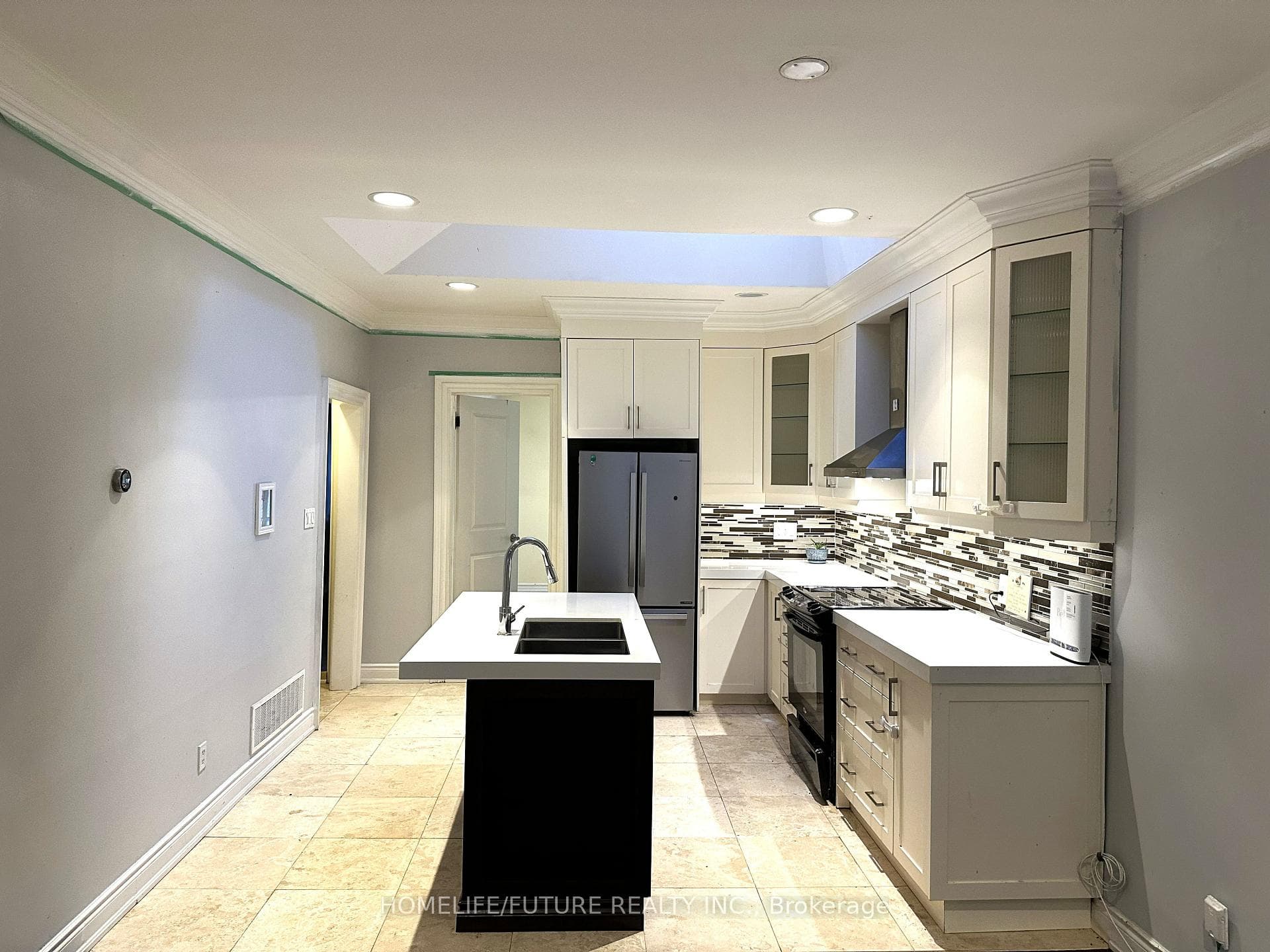 901 Victoria Park Avenue Unit Main photo 8