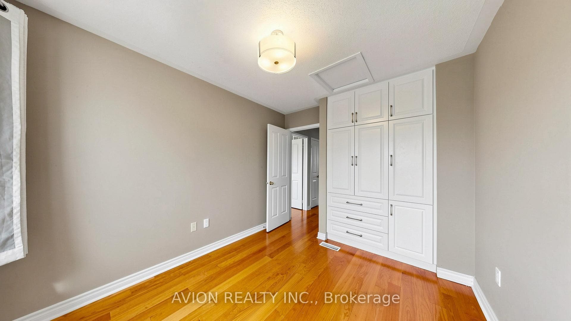 55 Madison Heights Boulevard photo 36