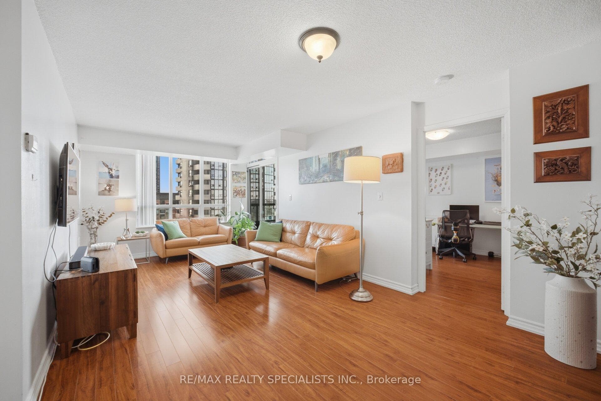 335 Rathburn Road Unit 707 photo 5