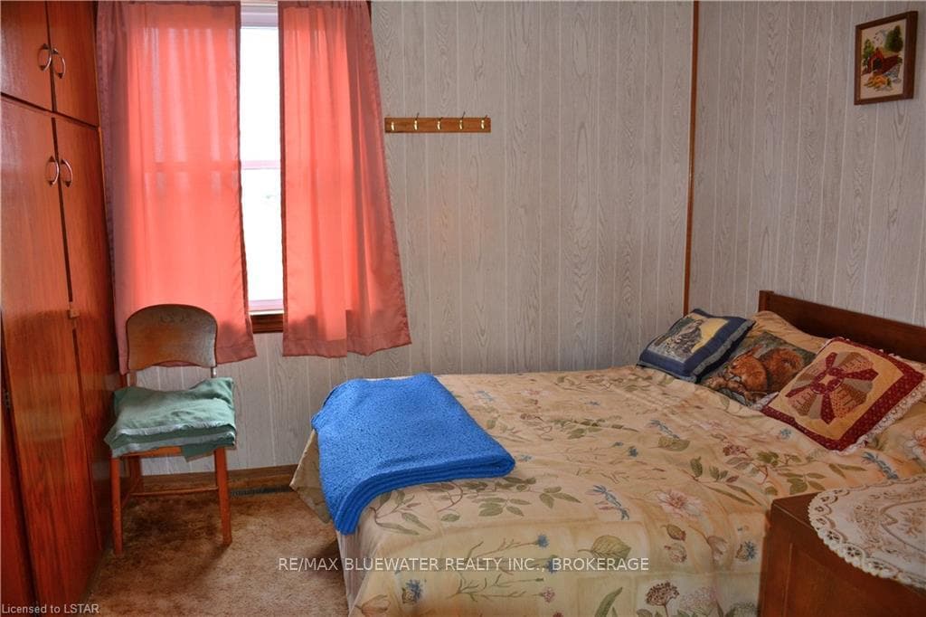 41574 KIRKTON Road photo 13