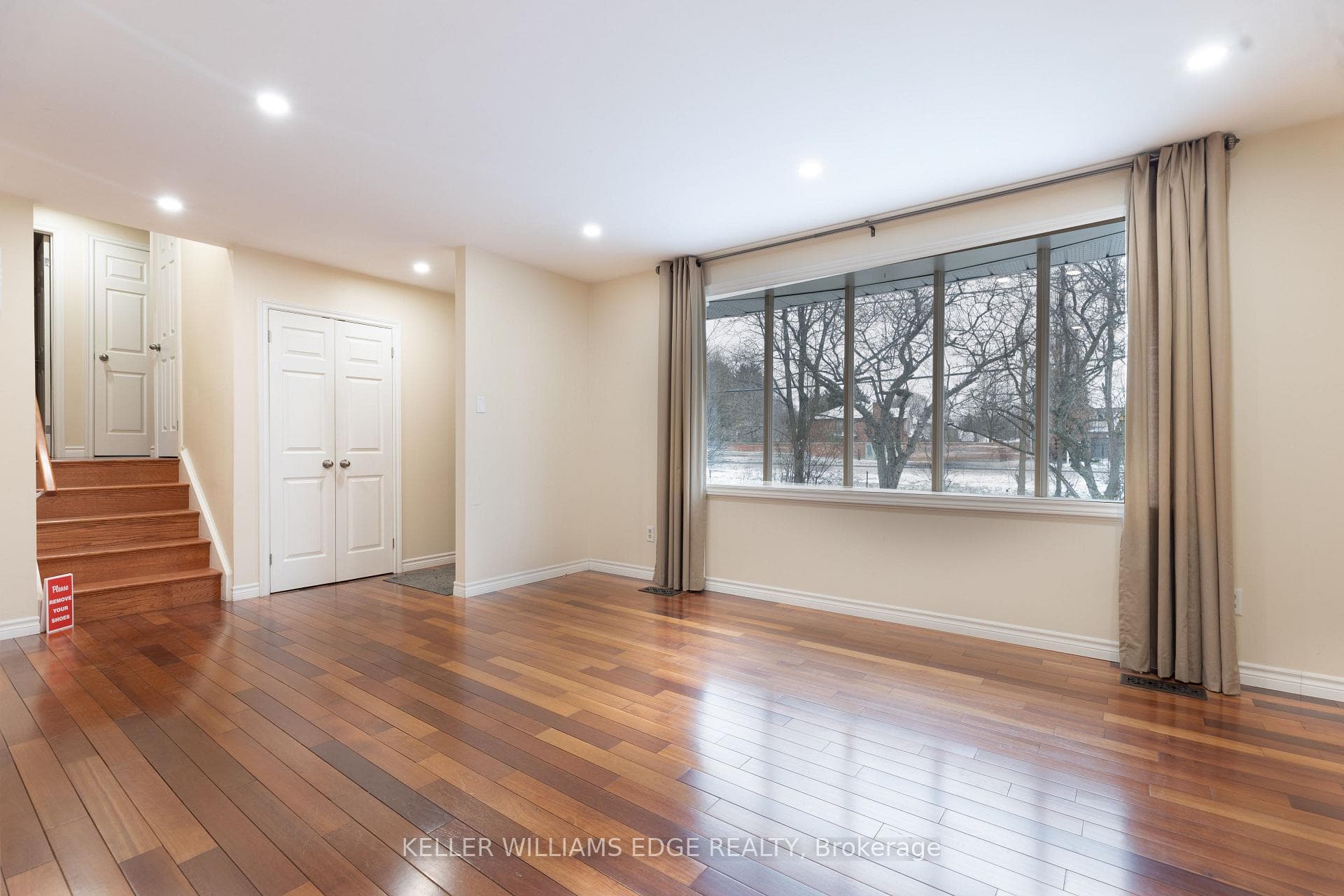 598 Mapledale Avenue Unit Upper photo 11
